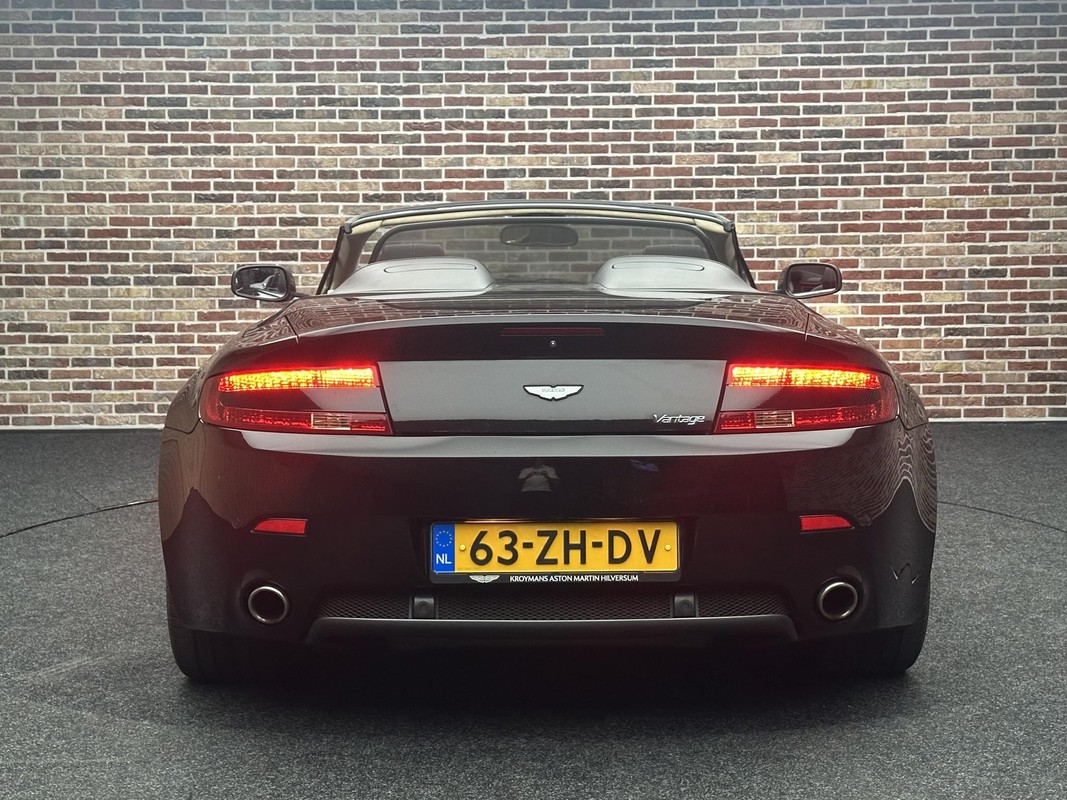 Aston Martin V8 Vantage