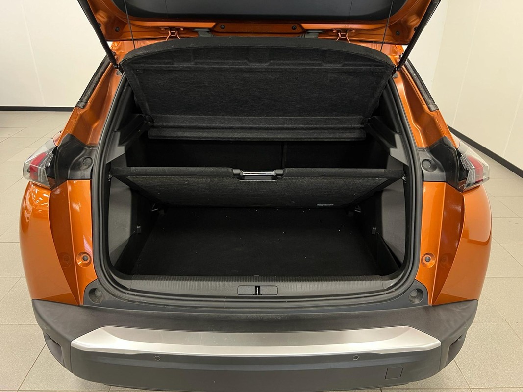 Peugeot e-2008