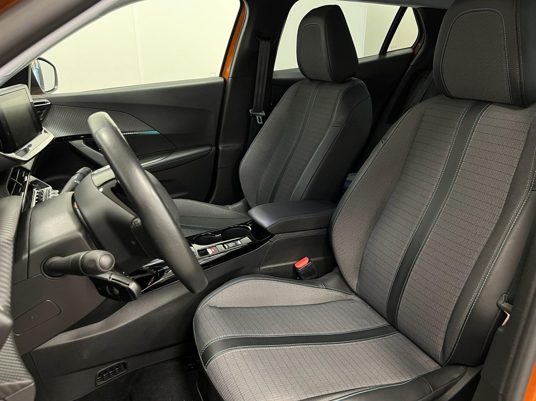 Peugeot e-2008