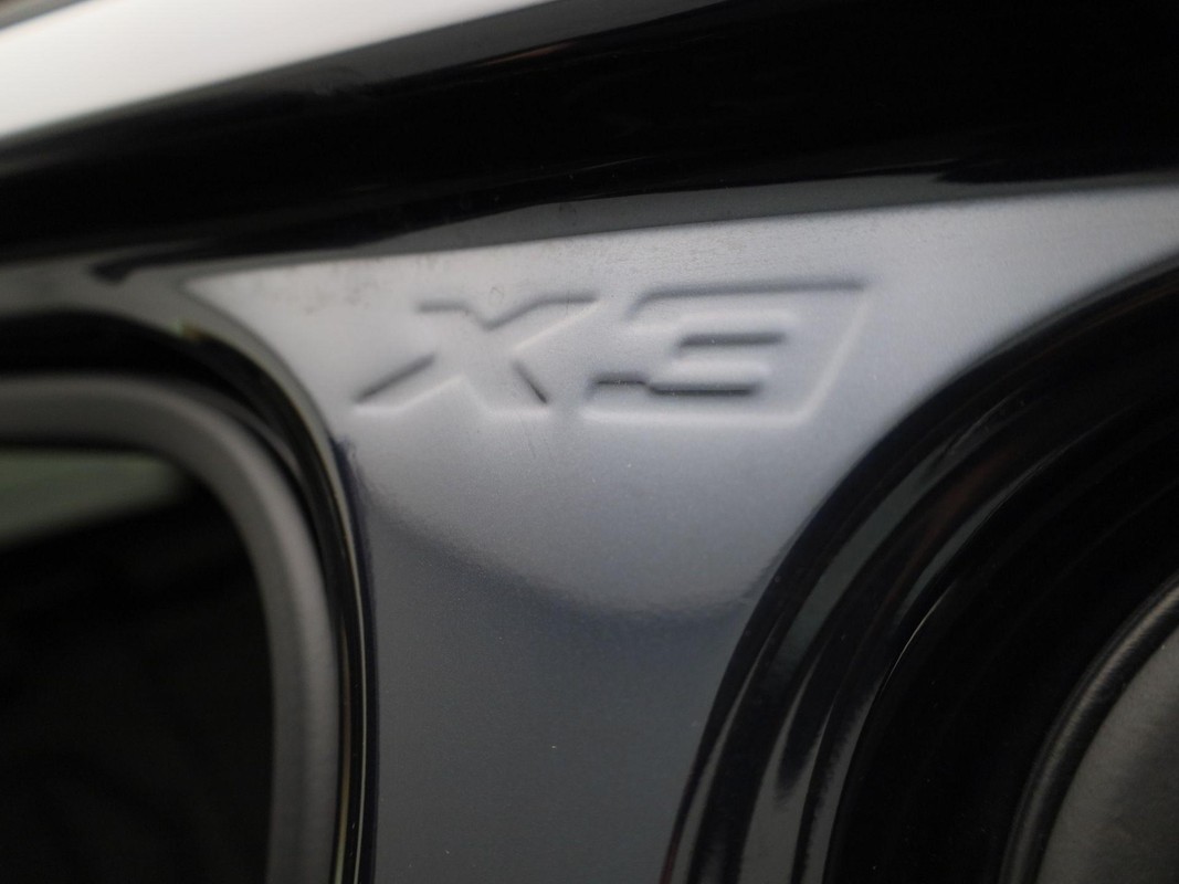 BMW iX3