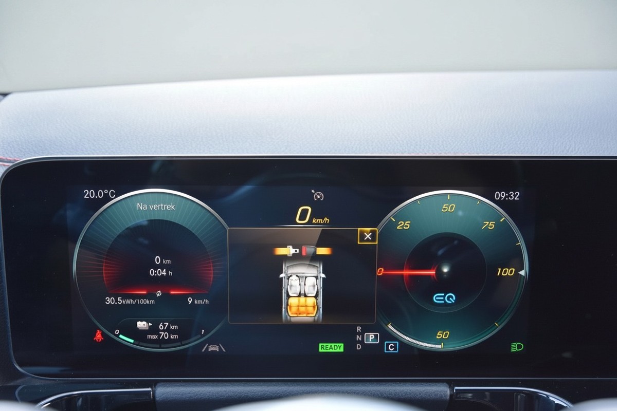 Mercedes-Benz EQA