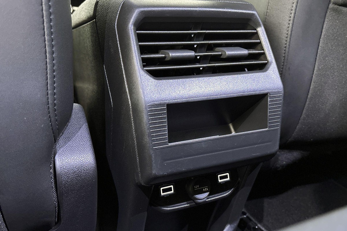 Peugeot e-3008