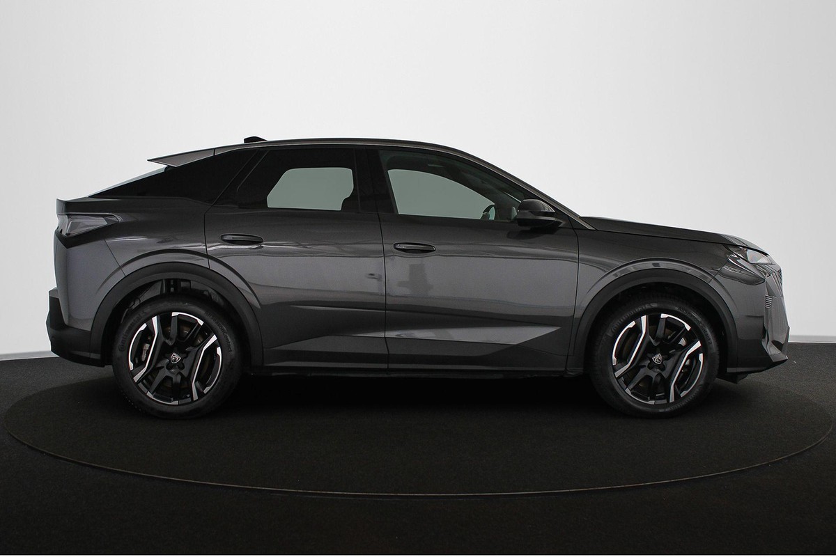Peugeot e-3008