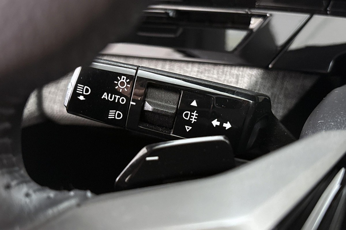 Peugeot e-3008