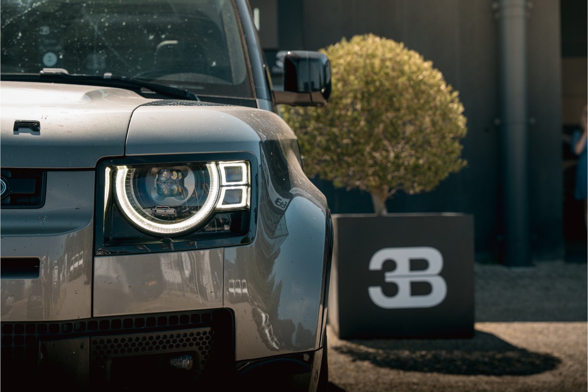 Land Rover Defender