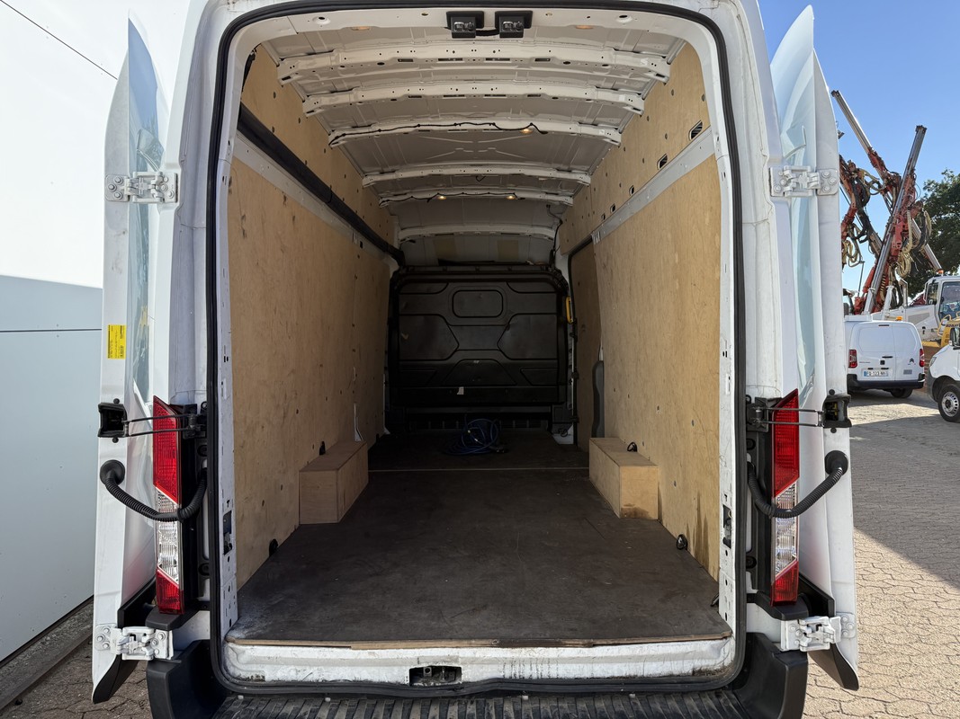 Ford E-Transit