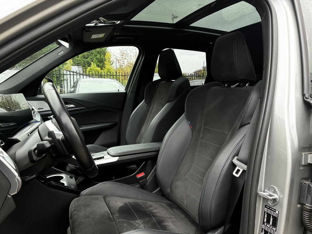 BMW iX1