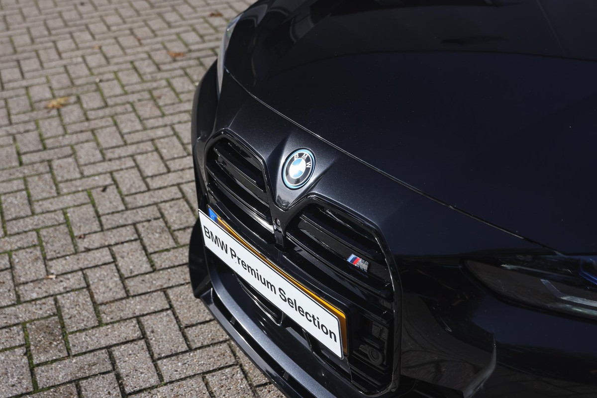 BMW i4
