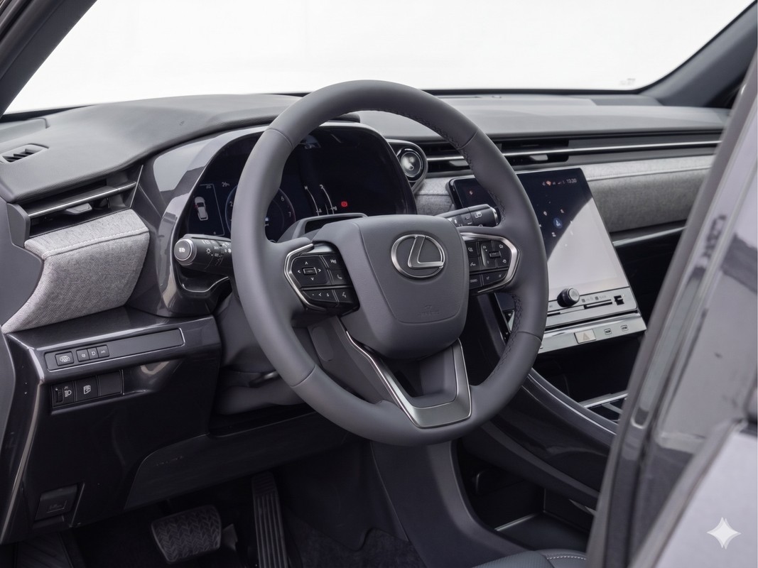 Lexus LBX