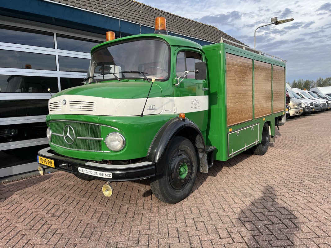 Mercedes-Benz 