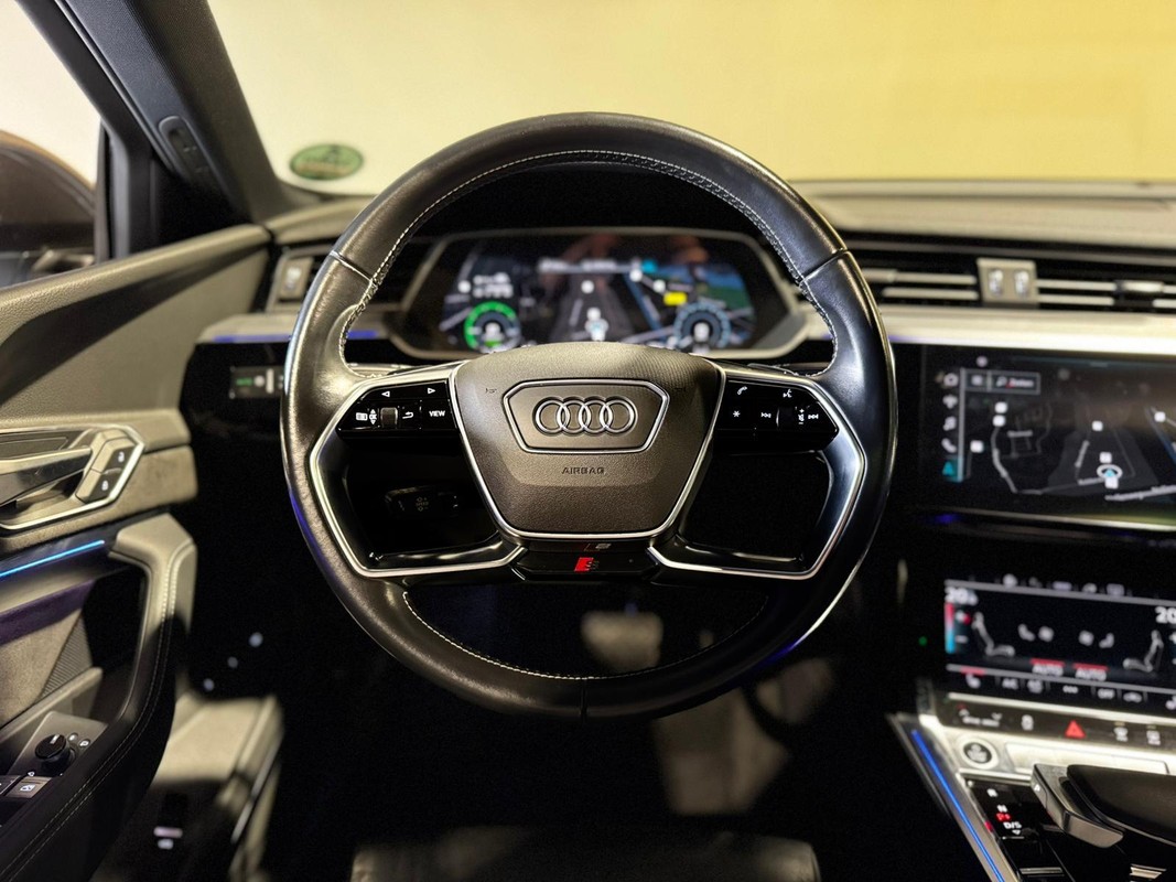 Audi e-tron