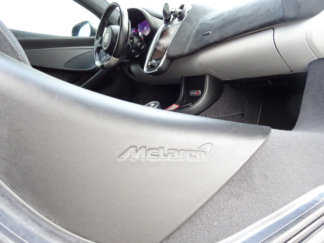 McLaren 570S