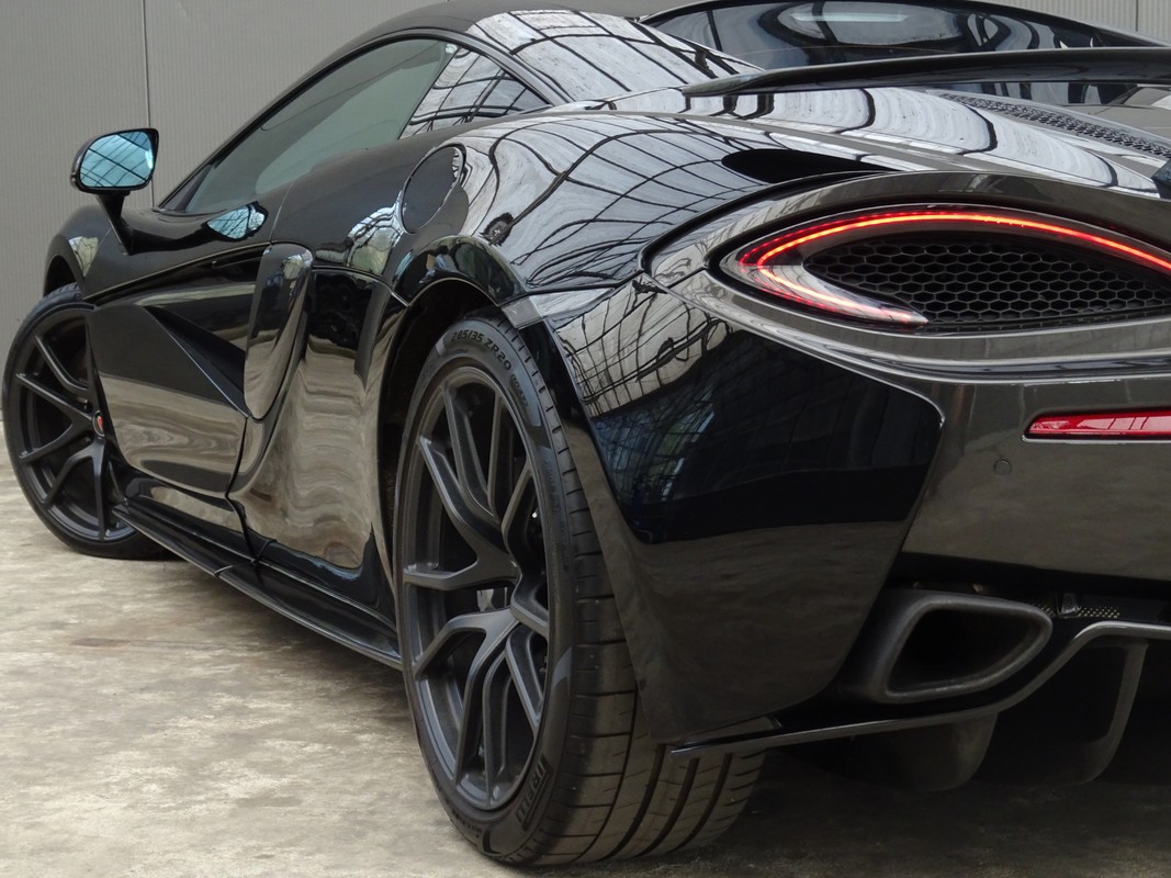 McLaren 570S