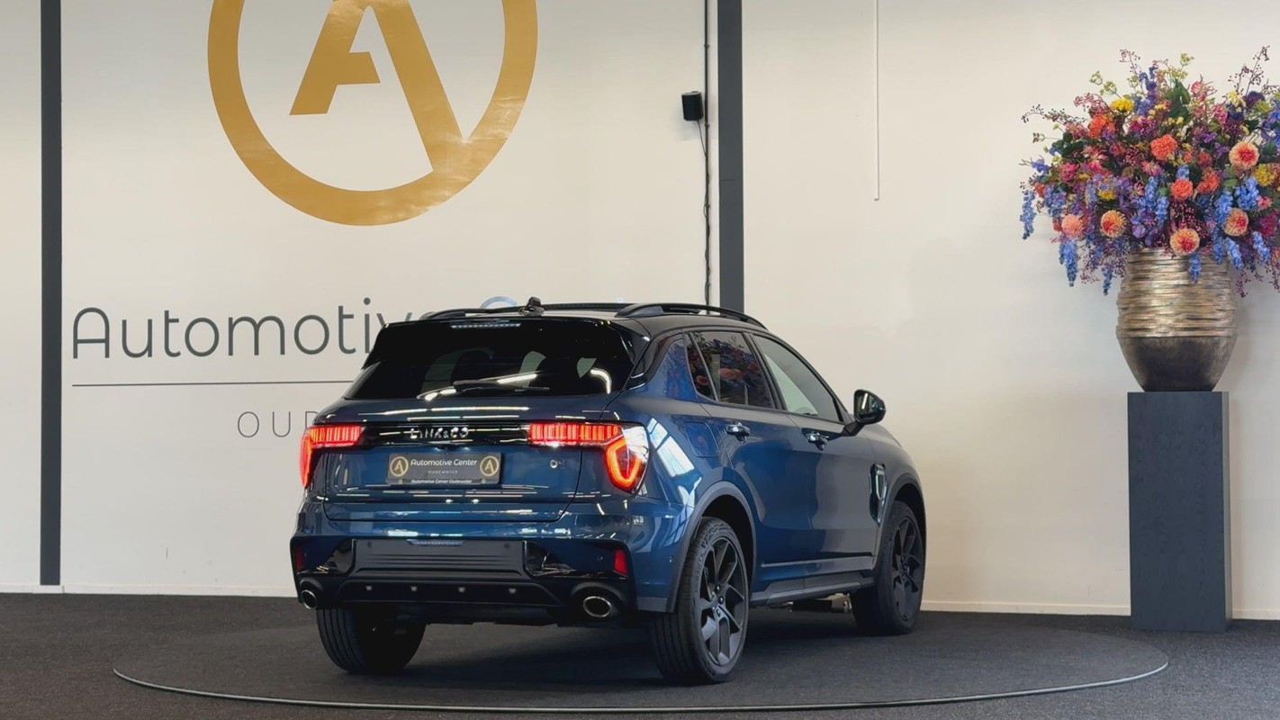 Lynk & Co 01