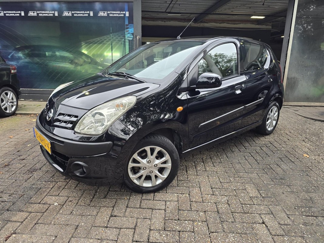Nissan Pixo