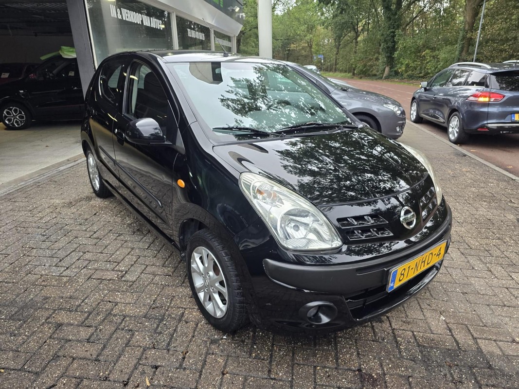 Nissan Pixo