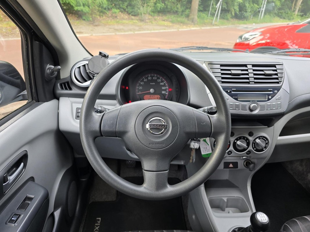 Nissan Pixo
