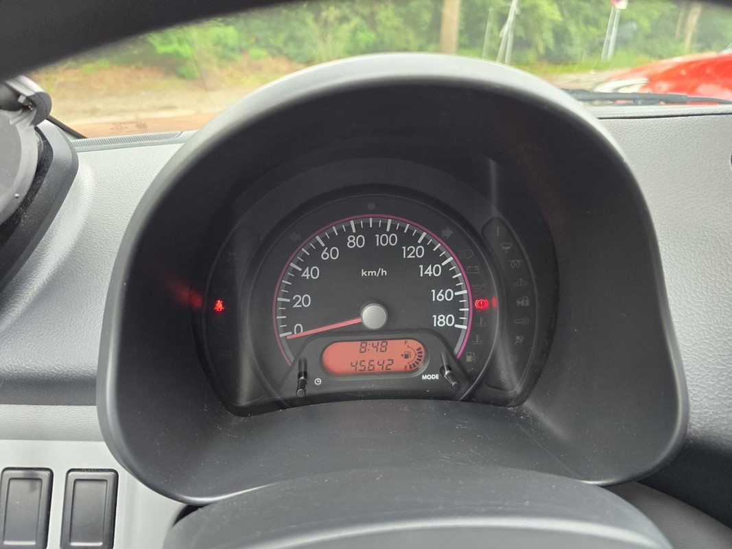 Nissan Pixo