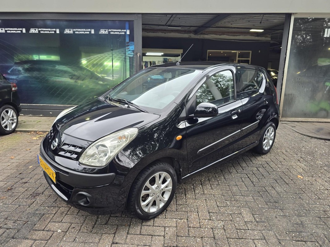 Nissan Pixo