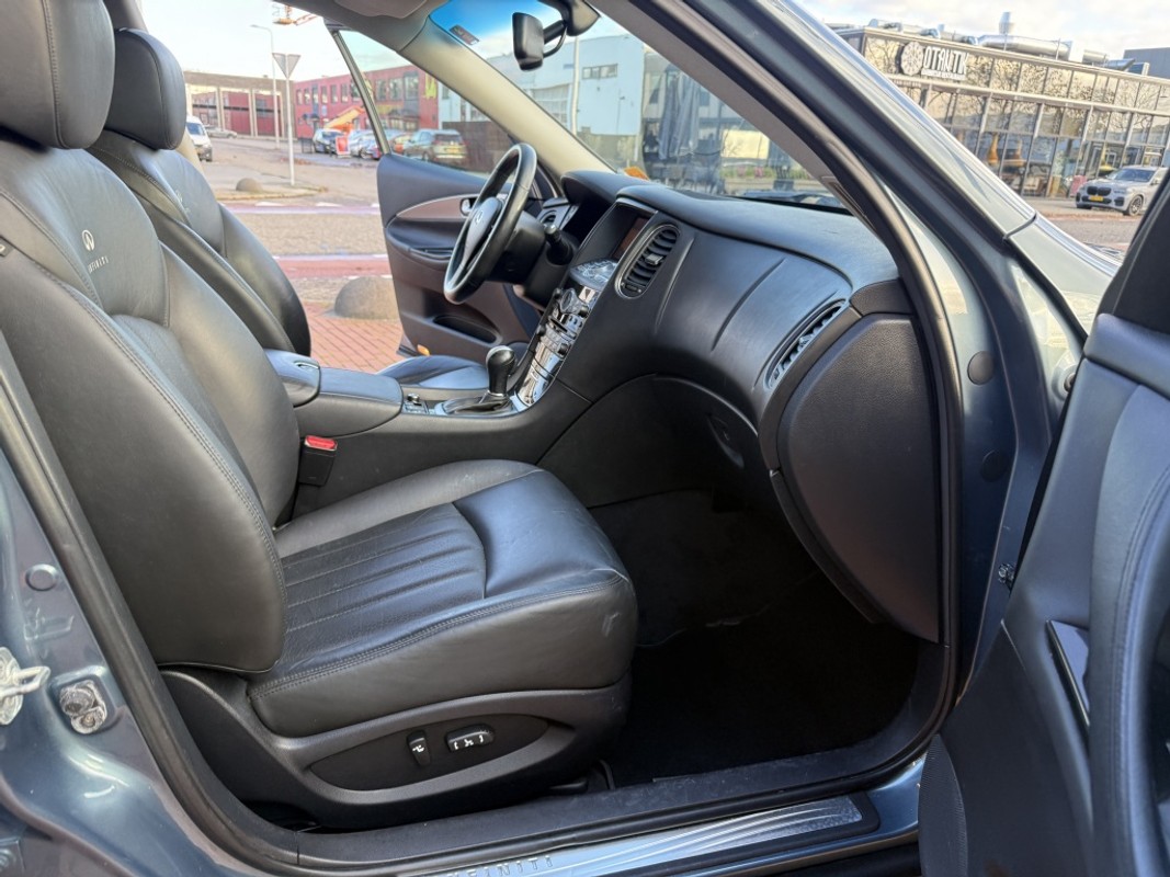 Infiniti EX