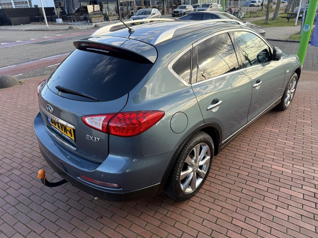Infiniti EX