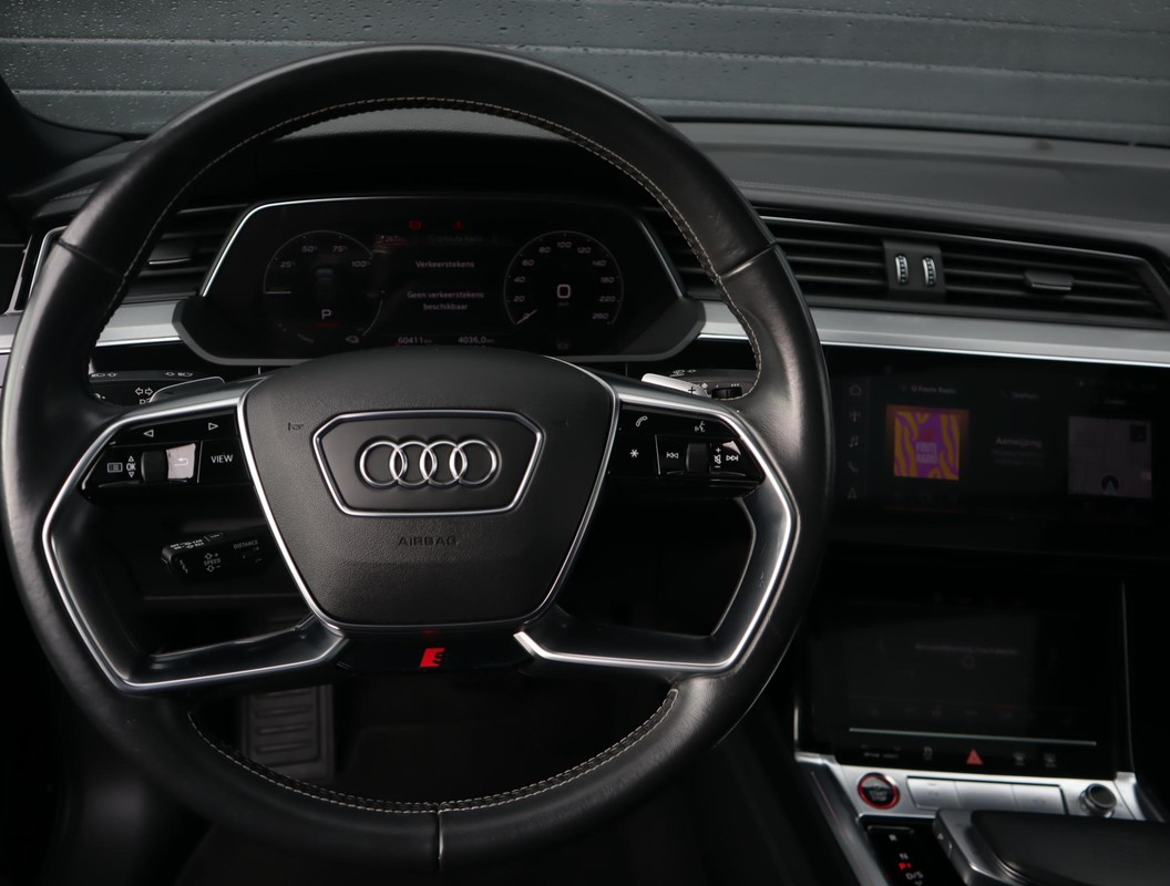 Audi e-tron