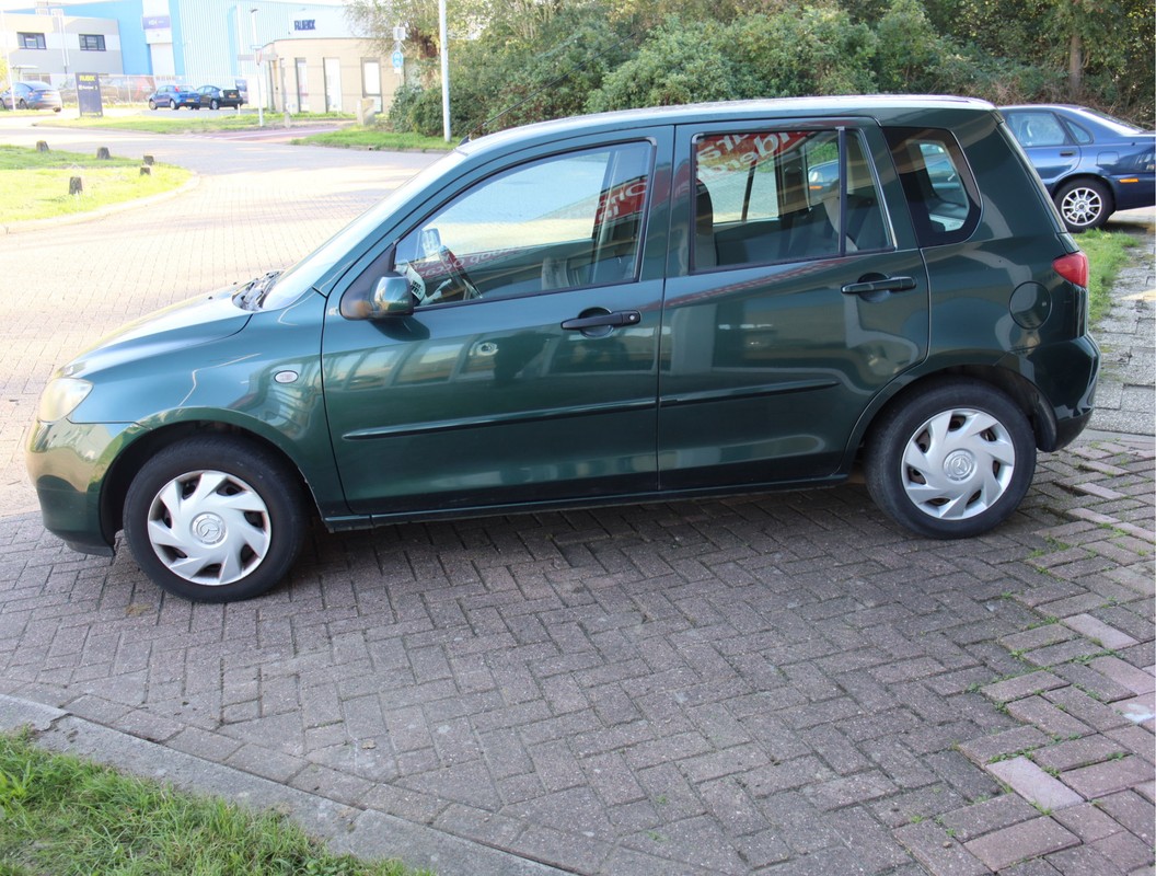 Mazda 2
