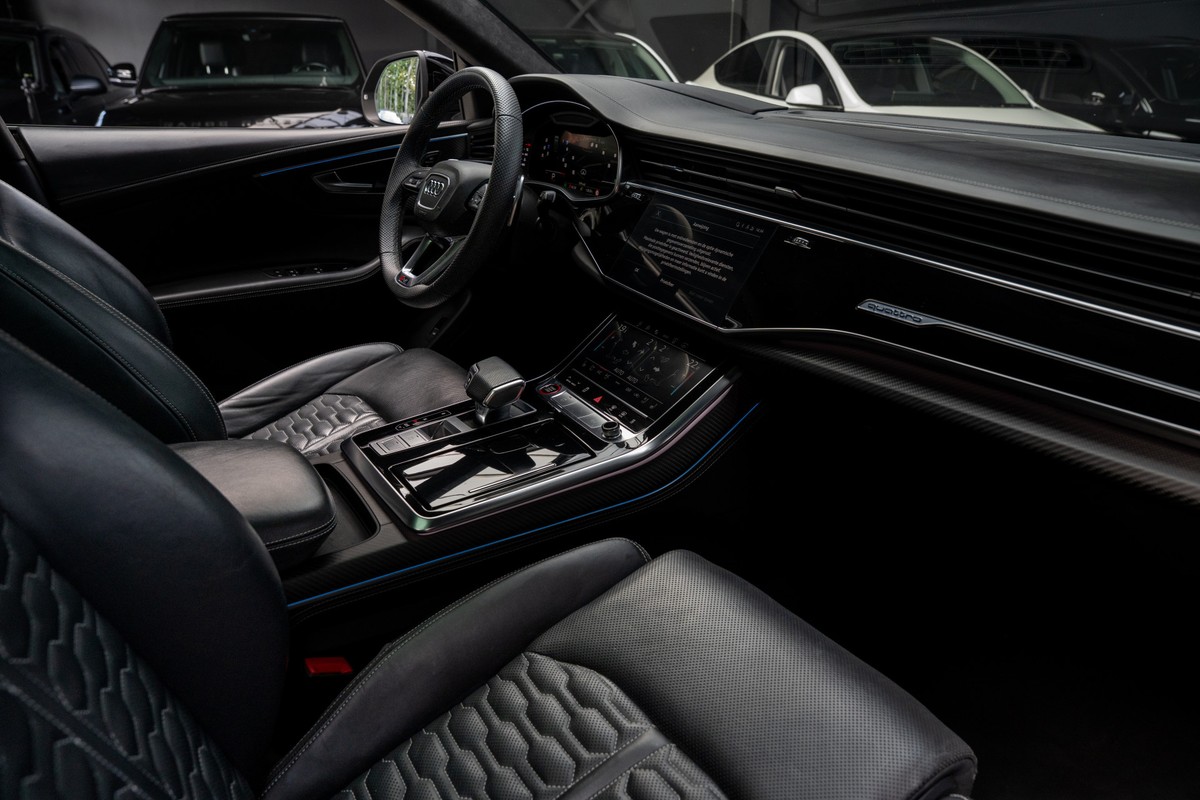 Audi RSQ8