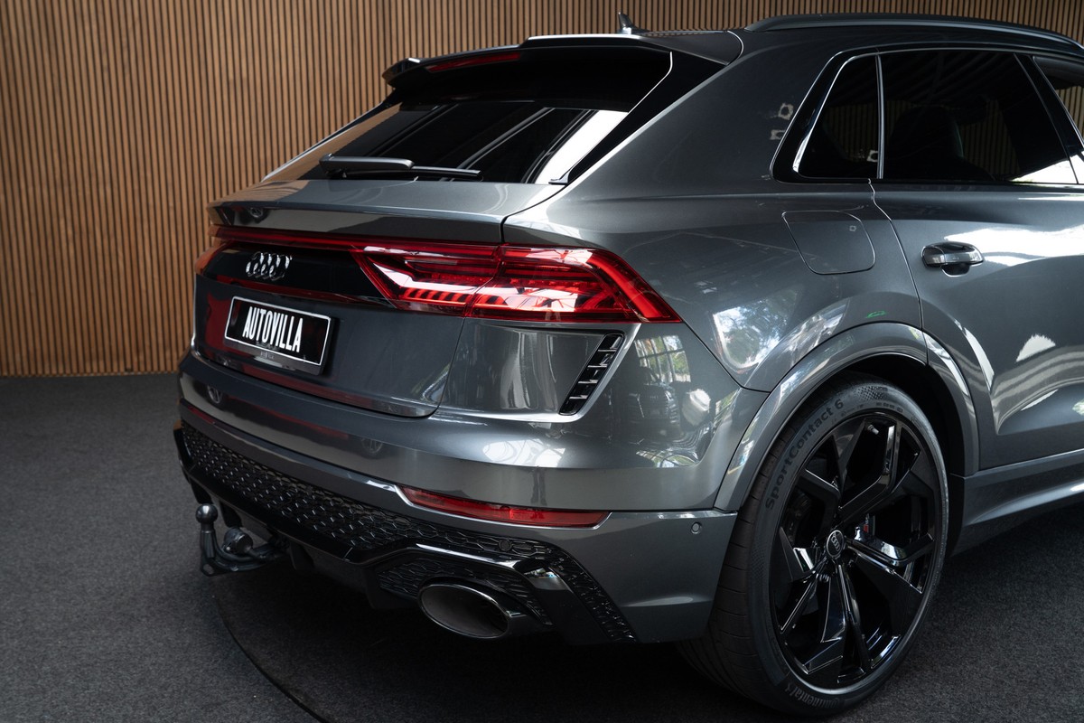 Audi RSQ8