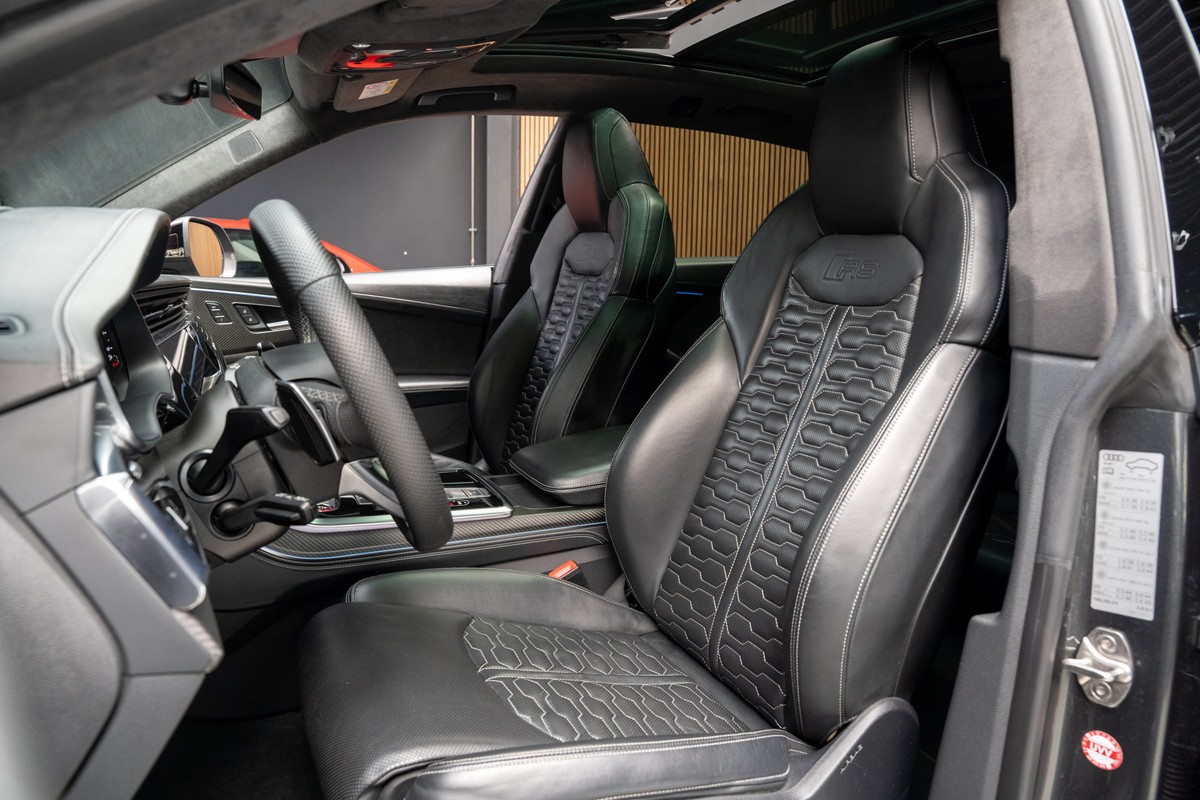 Audi RSQ8