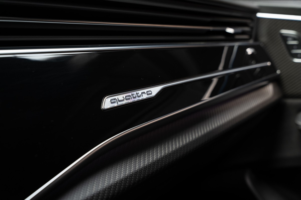 Audi RSQ8