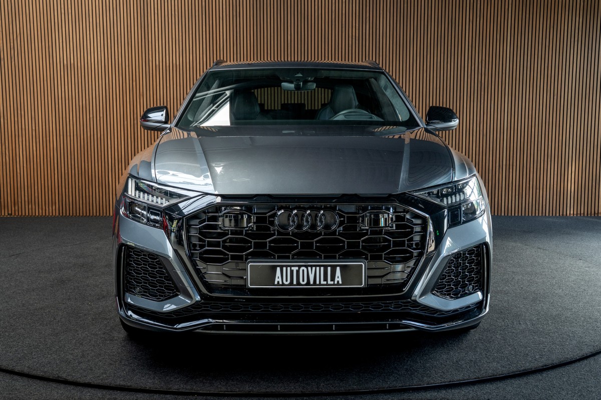 Audi RSQ8