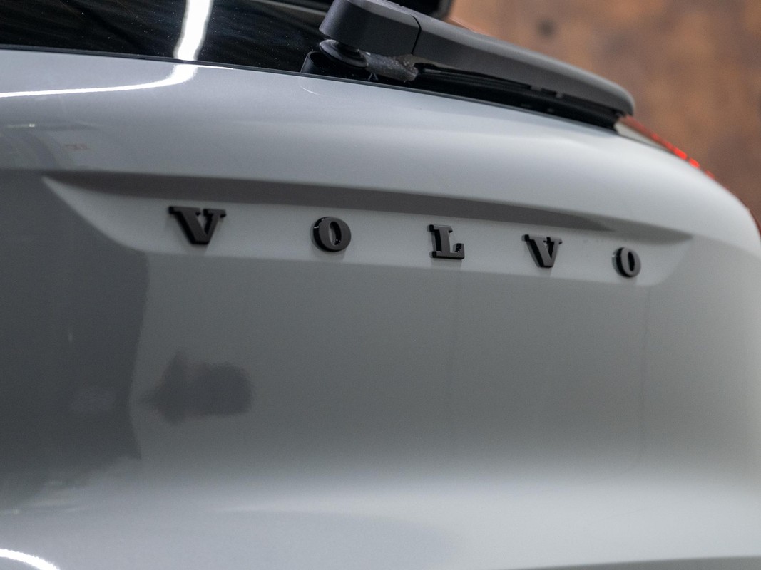 Volvo EX40