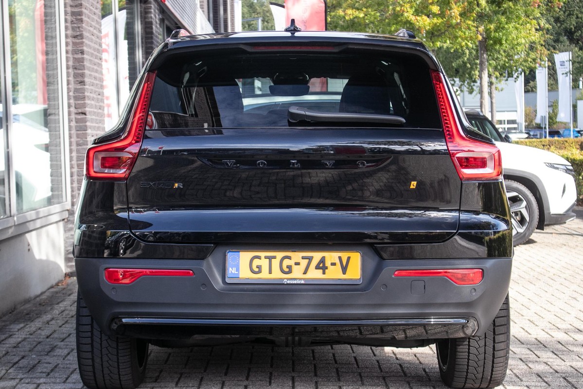 Volvo EX40