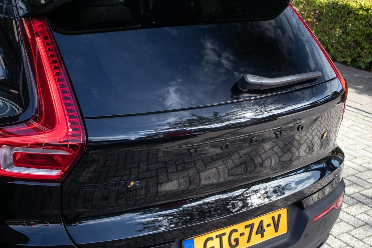 Volvo EX40