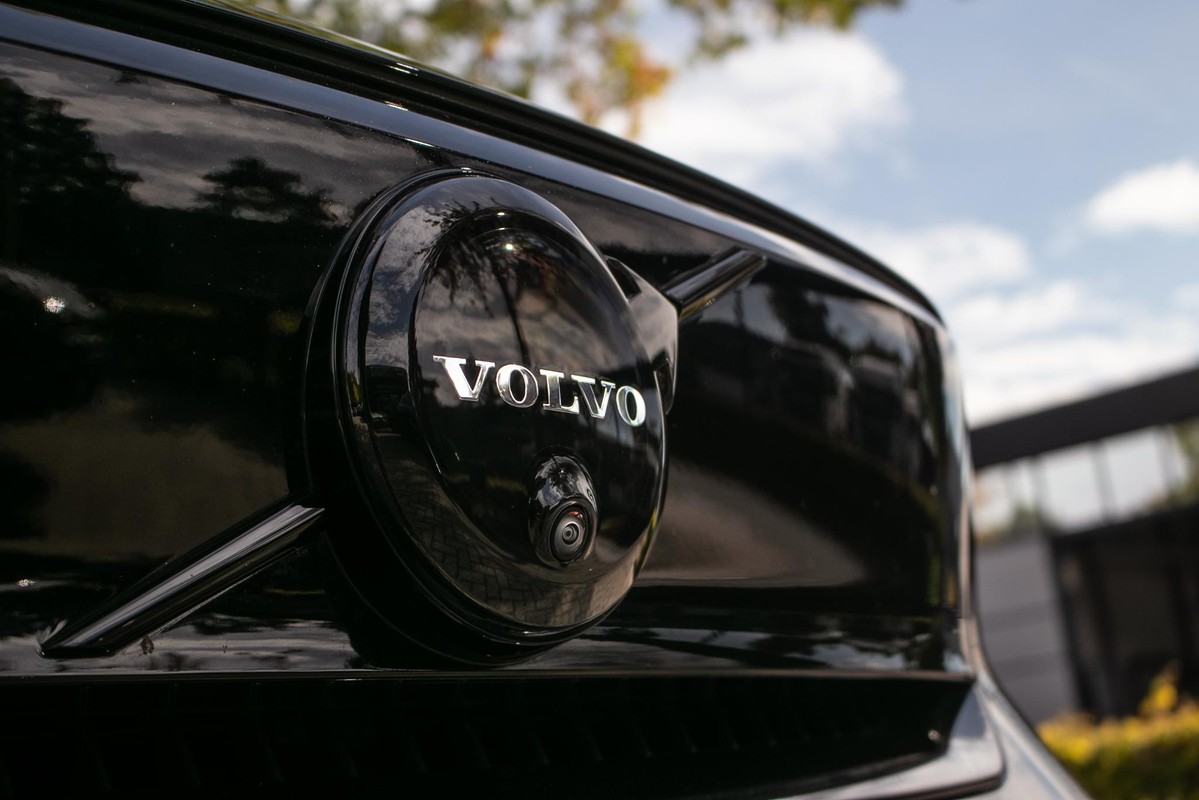 Volvo EX40