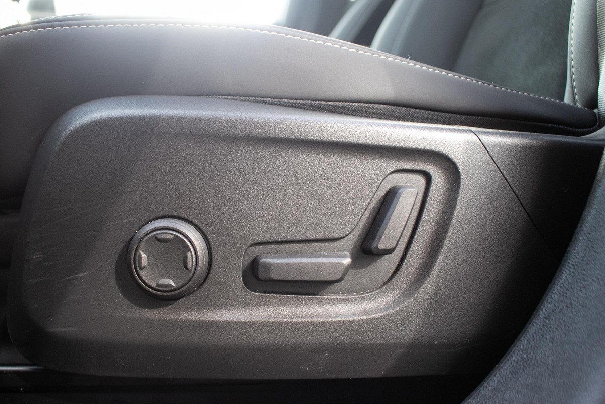 Volvo EX40