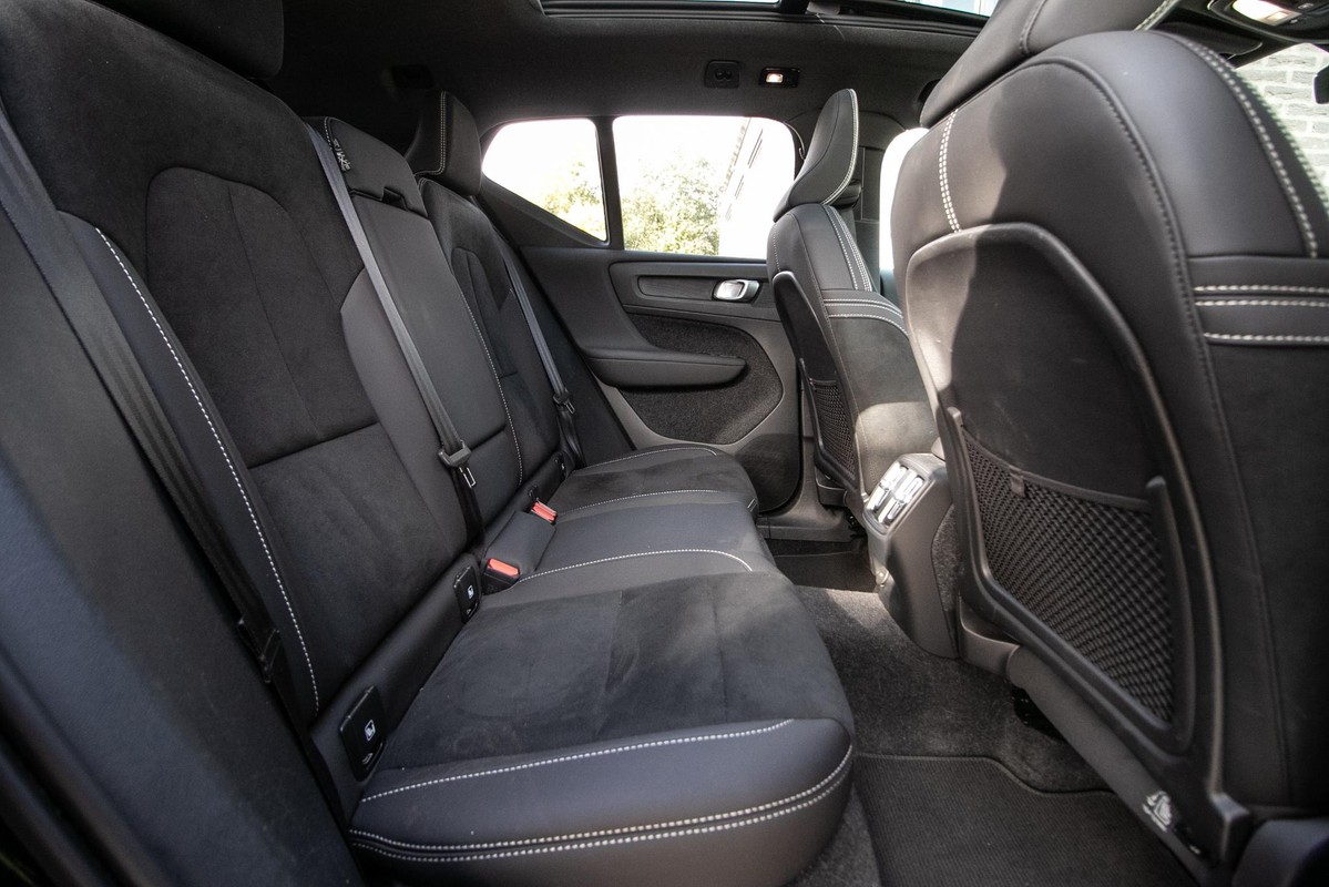 Volvo EX40