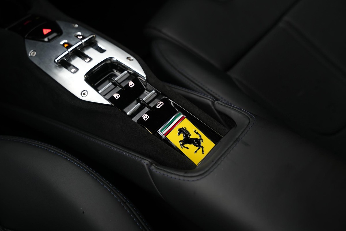 Ferrari SF90 Spider