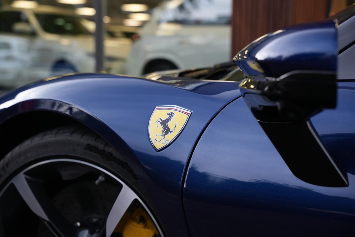 Ferrari SF90 Spider