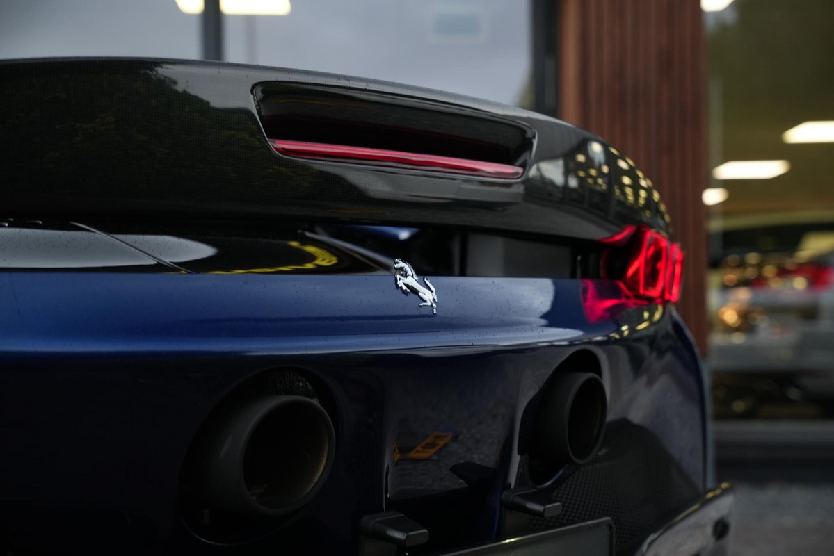 Ferrari SF90 Spider