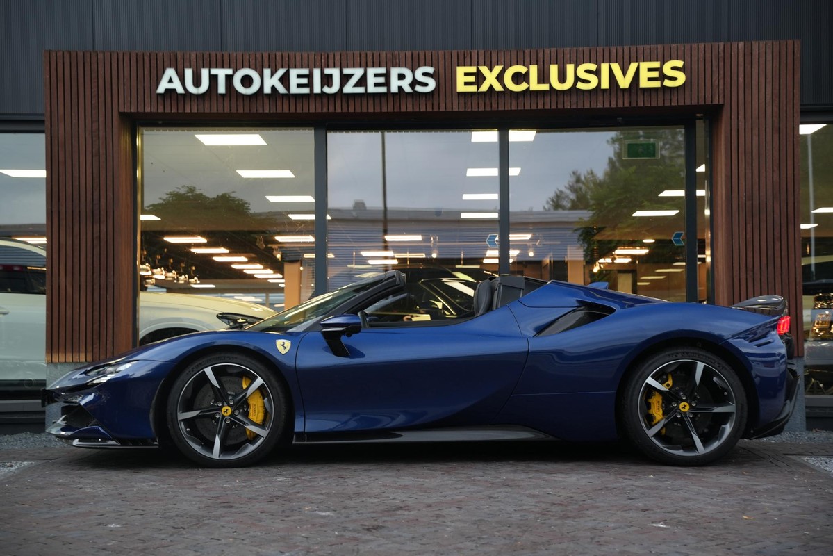 Ferrari SF90 Spider