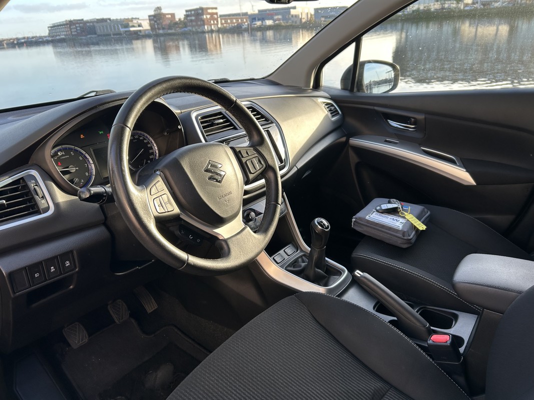 Suzuki S-Cross