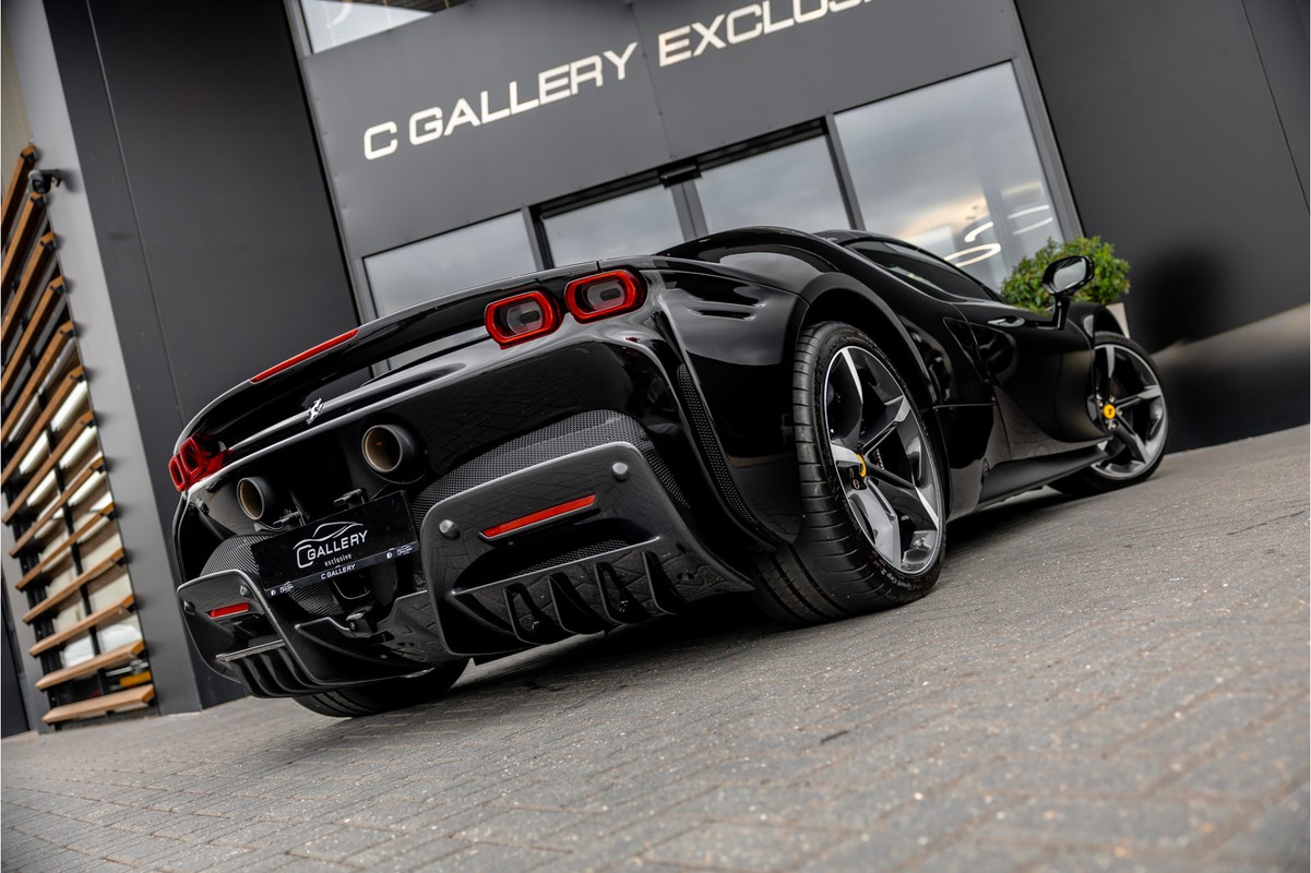 Ferrari SF90 Spider