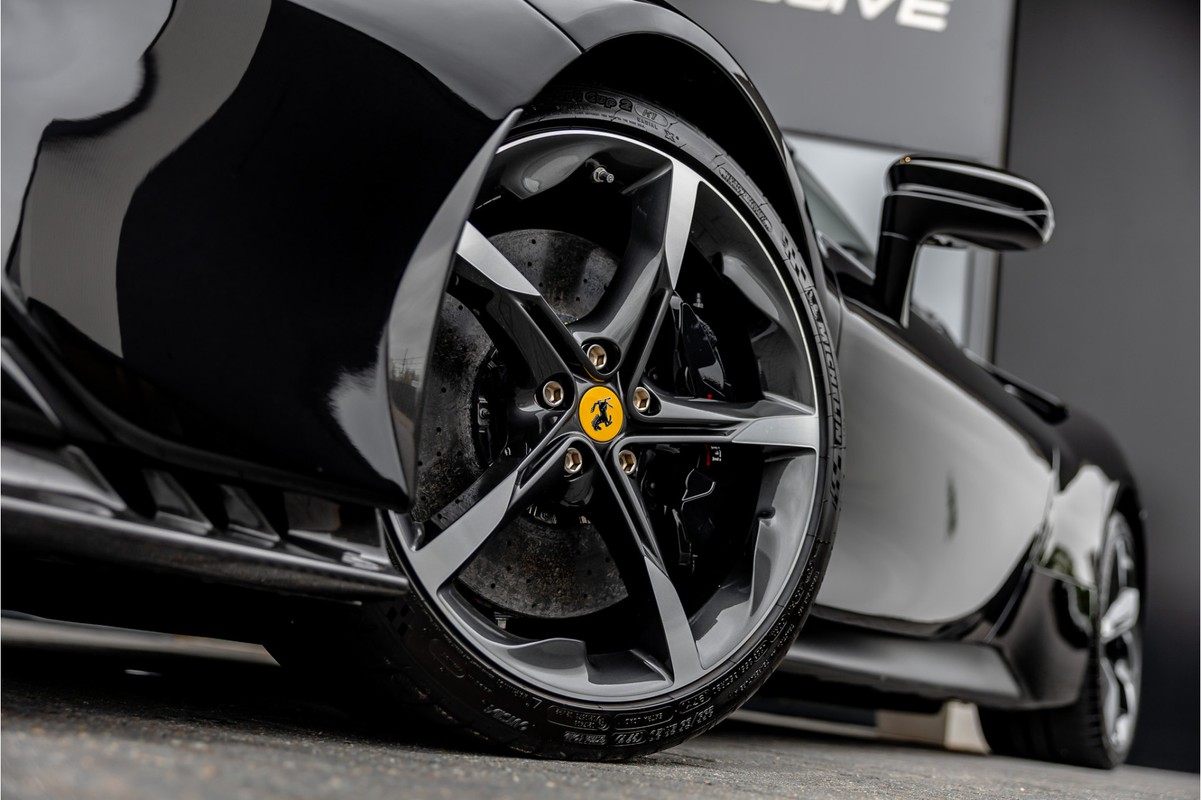 Ferrari SF90 Spider
