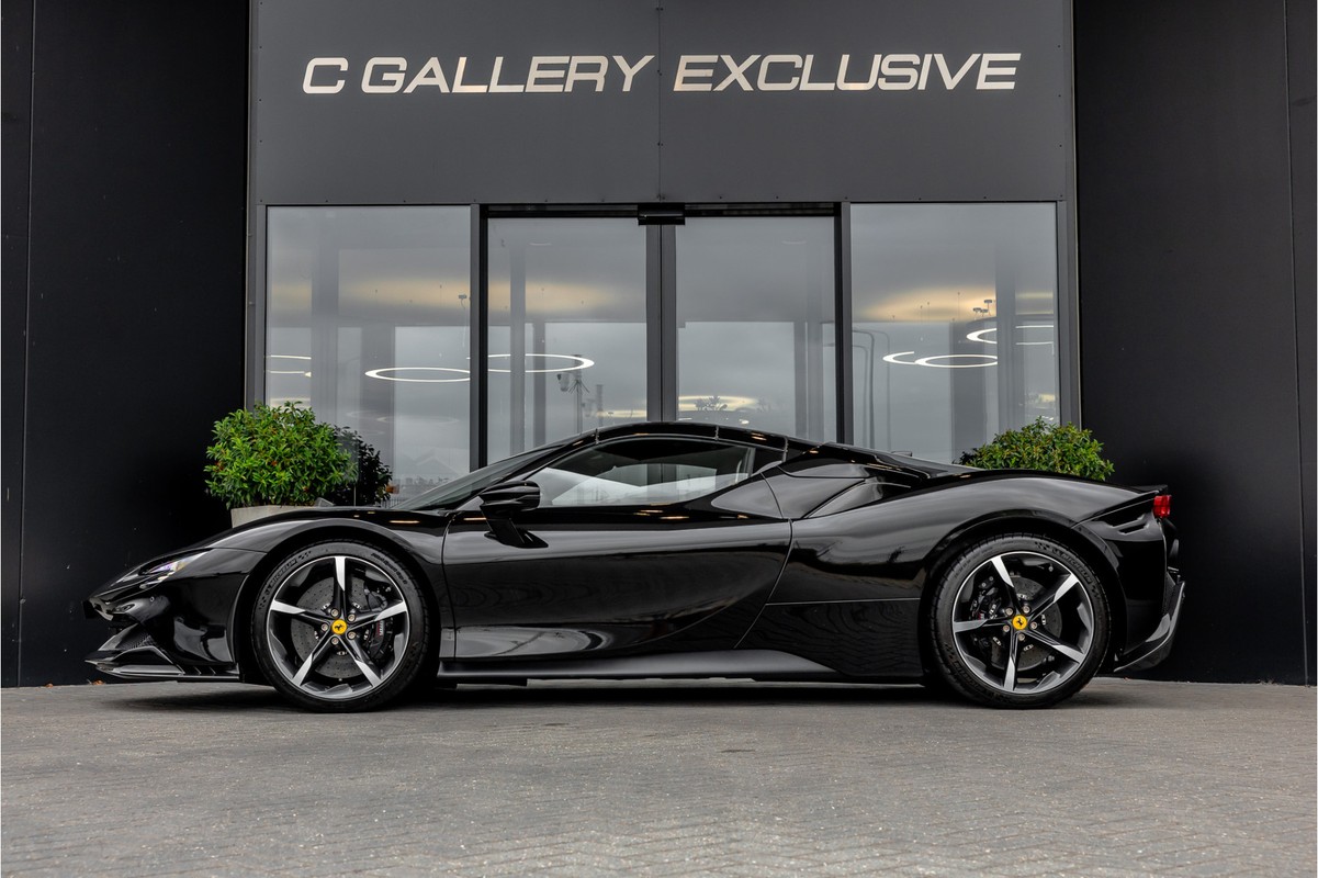 Ferrari SF90 Spider