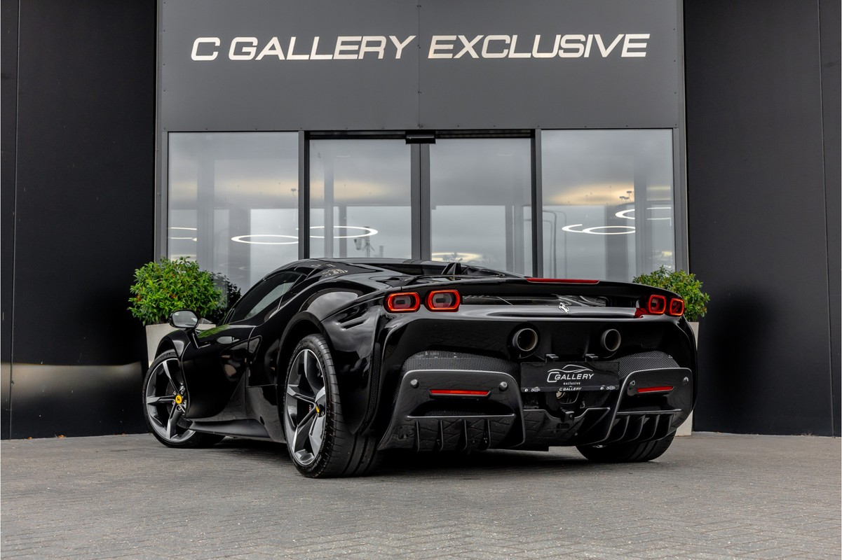 Ferrari SF90 Spider