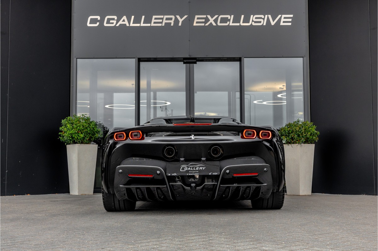 Ferrari SF90 Spider