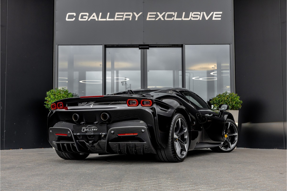 Ferrari SF90 Spider