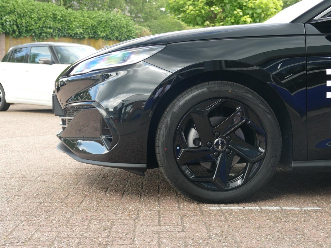 BYD SEAL